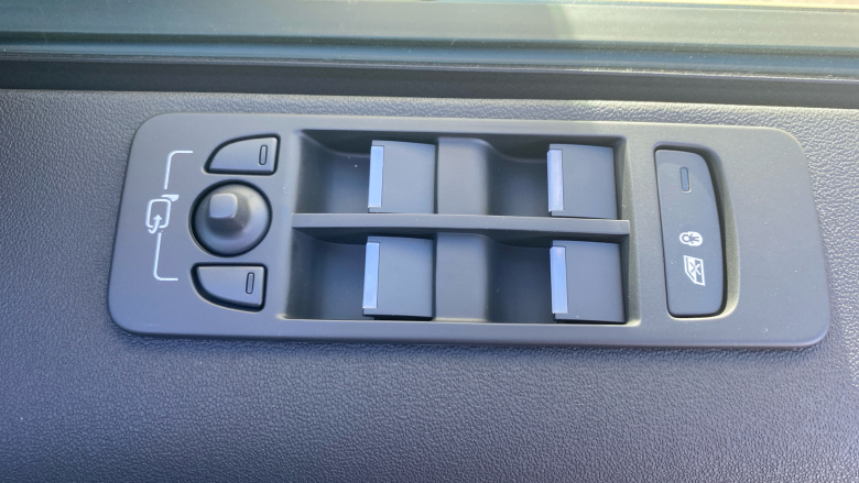 Land Rover Discovery Sport 2.0 D200 Dynamic SE 5dr Auto [5 Seat] Diesel Station Wagon